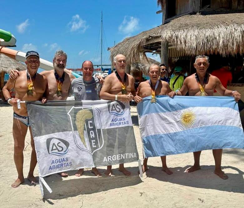 Un cruce, mil emociones: nadadores entrerrianos brillaron en Cancún